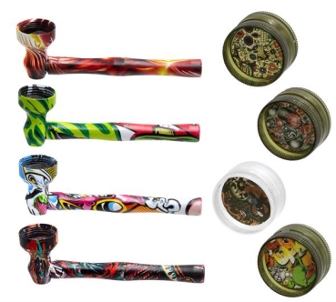 1 Raucherset "Printed" US Pfeife aus Metall inkl. Acrylgrinder und Siebe
